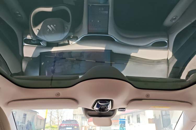 Used IM L6 2024 Max Standard Edition Headliner