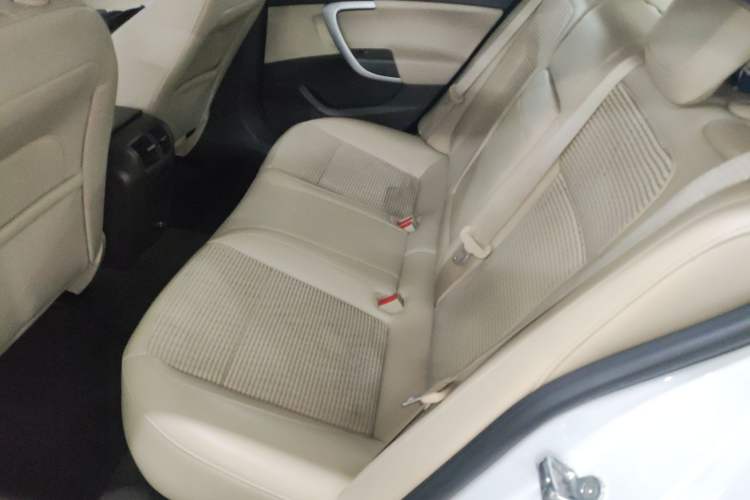 Used Buick Regal 2015 2.0L Leading Fashion Edition Left Rear Seat