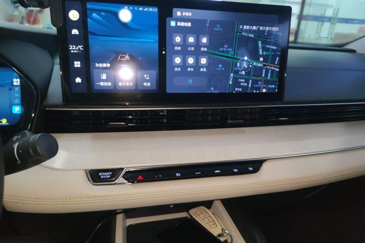 Used Geely Auto Emgrand L HiP 2022 1.5TD-DHT Pro 100KM Super Rui Audio And AC Panel