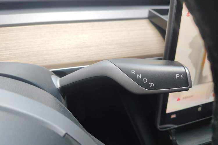 Used Tesla Model Y 2022 Long-Range All-Wheel-Drive Version
