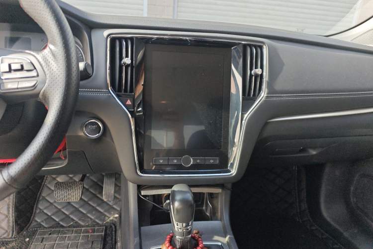 Used Roewe i6 2019 PLUS 1.6L CVT 4G Connected Flagship Deluxe Edition
