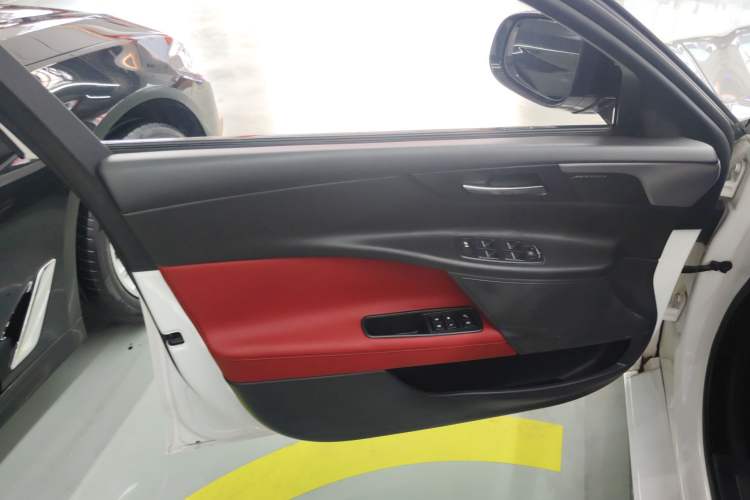 Used Jaguar XE 2015 2.0T 200 PS R-Sport