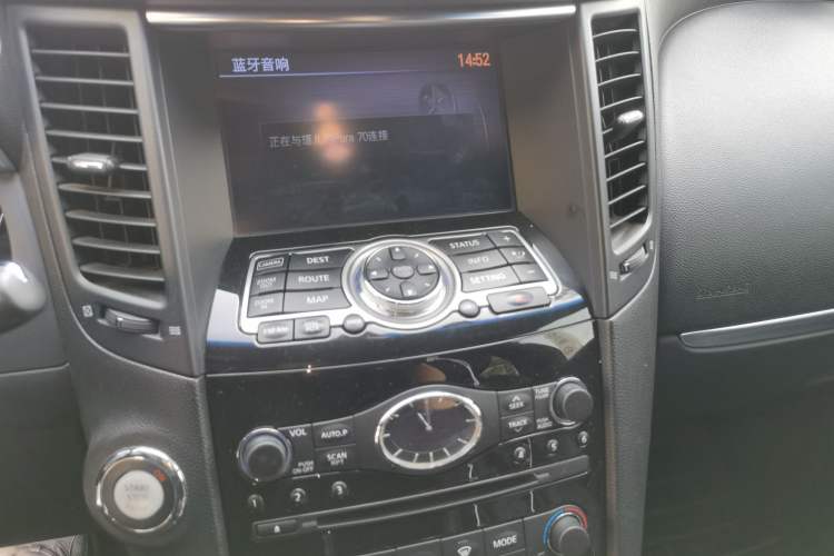 Used Infiniti QX70 2015 3.7L Shadow Edition