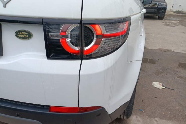 Used Land Rover Discovery Sport 2017 2.0T SE Right Rear Taillight