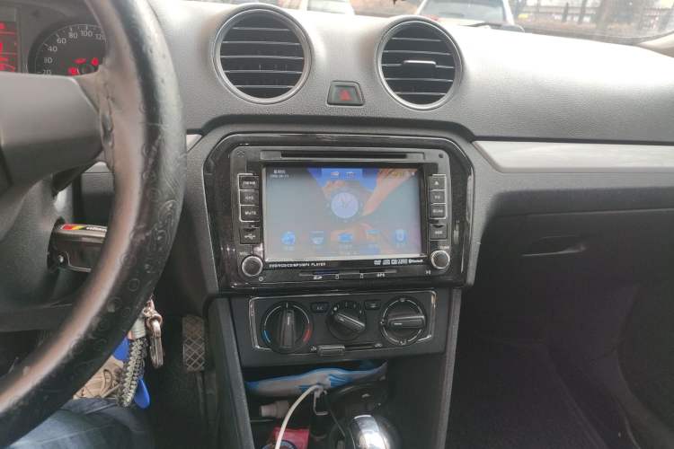 Used Volkswagen Jetta 2013 1.6L Automatic Comfort Model Audio And AC Panel