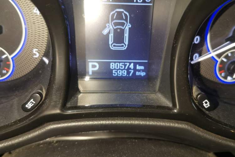 Used JMC Yusheng S350 2013 2.4T Automatic 2WD Diesel Luxury Edition 5 Seats