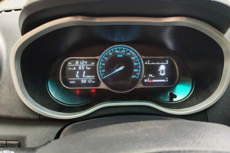 Used SWM X2 2021 1.5L Manual Business Version 7 Seats