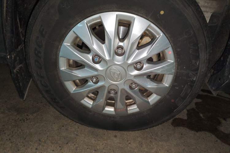 Used SAIC MAXUS Xintu V80 
