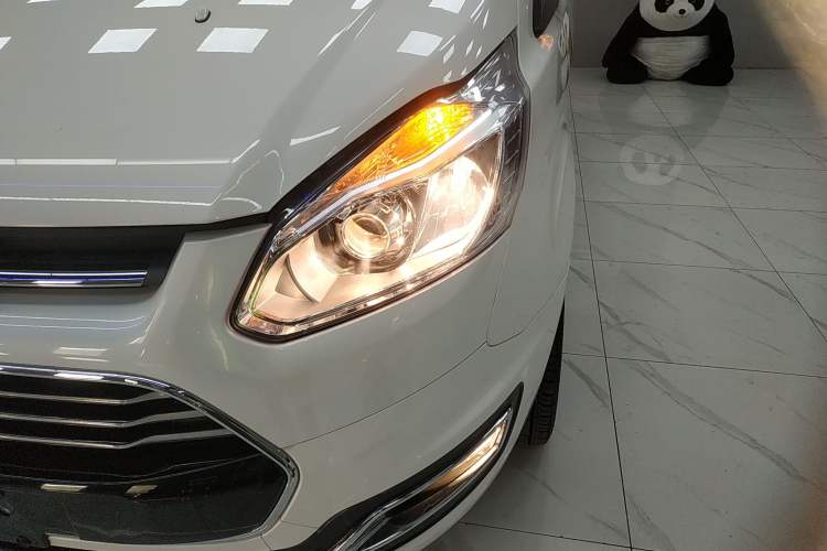 Used Ford Tourneo Custom 2020 2.0T Automatic Elite Edition China VI Standard