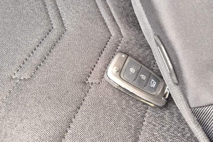 Used Hyundai Celesta 2018 1.6L Automatic GL Enjoyment Version China V Standard Vehicle Key