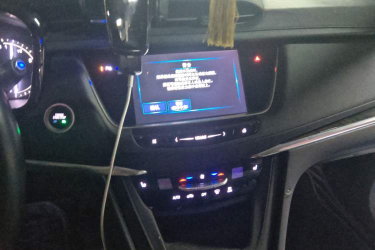 Used Cadillac XT5 2016 28T Four-Wheel Drive Tech Version