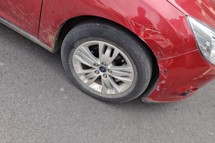 Used Ford Focus 2012 Hatchback 1.6L Manual Comfort Model
