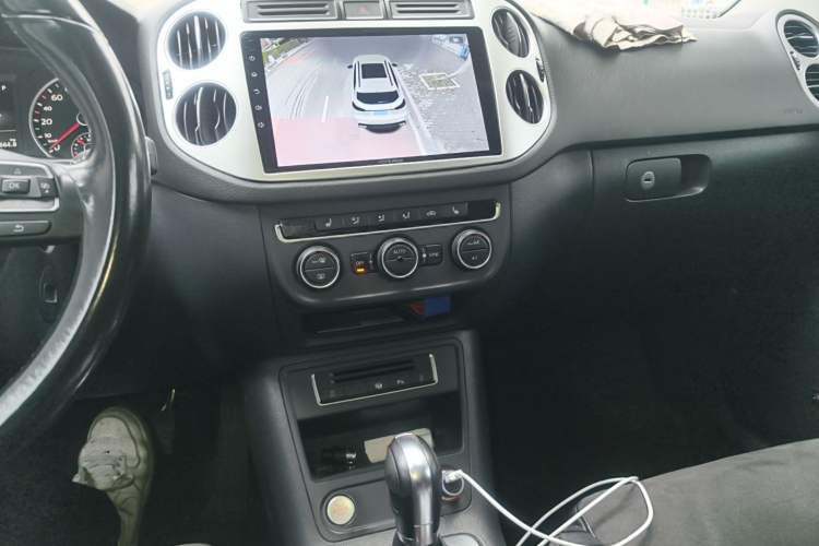 Used Volkswagen Tiguan 2015 2.0 TSI Automatic All-Wheel Drive Flagship Edition
