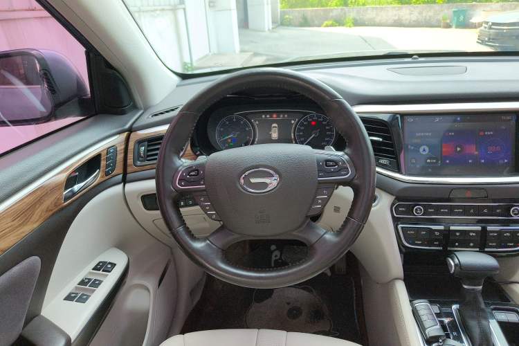 Used GAC Trumpchi GS8 2017 320T Two-Wheel Drive Luxury Smart Connectivity Version (7 Seats)
