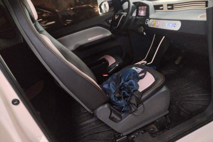 Used Wuling Hongguang MINIEV 2021 Macaron Premium Model – Lithium-NMC