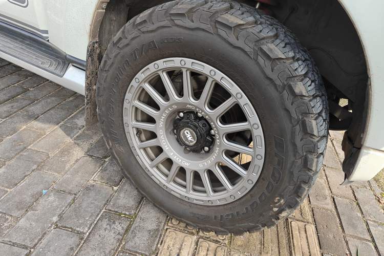 Used Mitsubishi Pajero 
