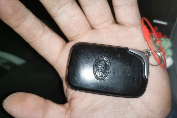 Used BYD S6 2013 Platinum Edition 2.0L Manual Luxury Model
