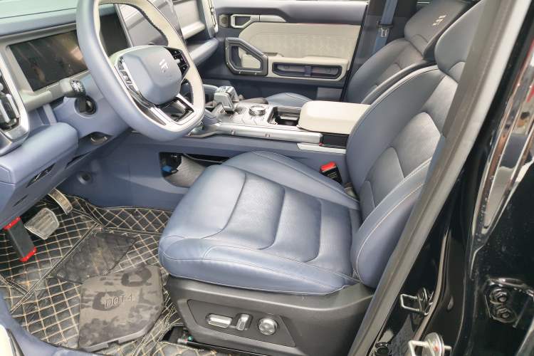 Used JETOUR Traveler C-DM 2024 C-DM 208KM Mountain & Wilderness Edition
