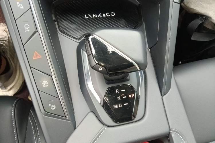 Used Lynk & Co 06 2023 Remix 1.5T Shero Gear Lever
