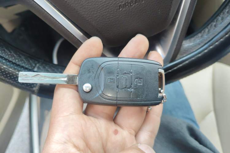 Used Baojun 730 2017 1.5T Manual Fashion Version 7 Seats China V Emission Standard