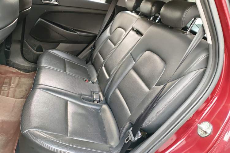 Used Hyundai Tucson 2015 1.6T Dual-Clutch Two-Wheel-Drive Smart Model
