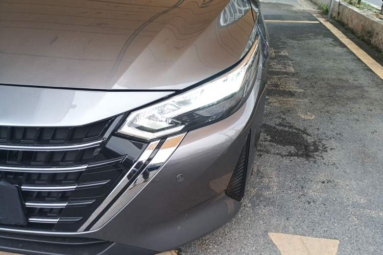 Used Nissan Sylphy 2026 Model 1.6L CVT Genuine Edition Left Front Headlight