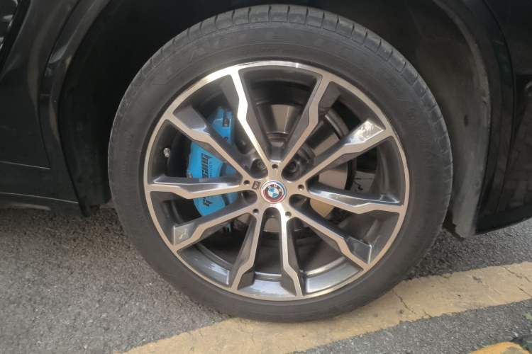 Used BMW X3 2022 Facelift xDrive30i Luxury Edition M Night Edition Package Right Front Wheel Hub