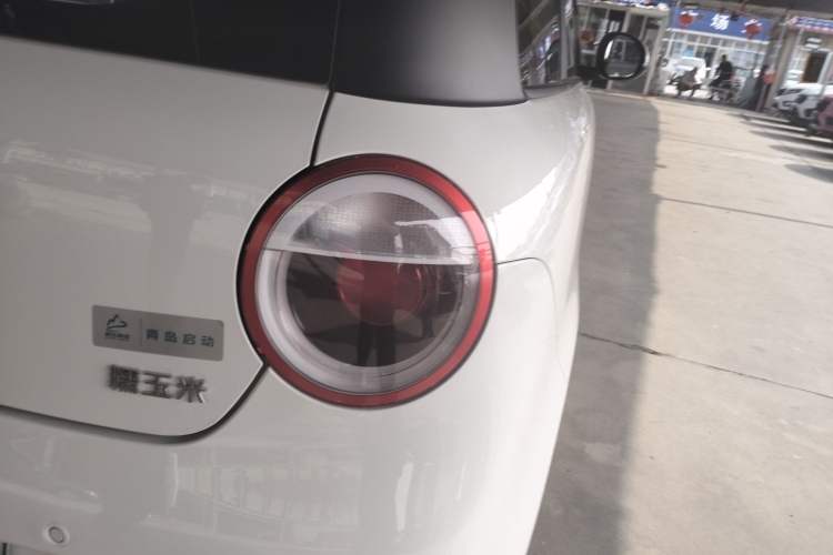 Used CHANGAN NEVO Lumin 2026 Model Treasure Edition 205km Beloved Beige Guoxuan
