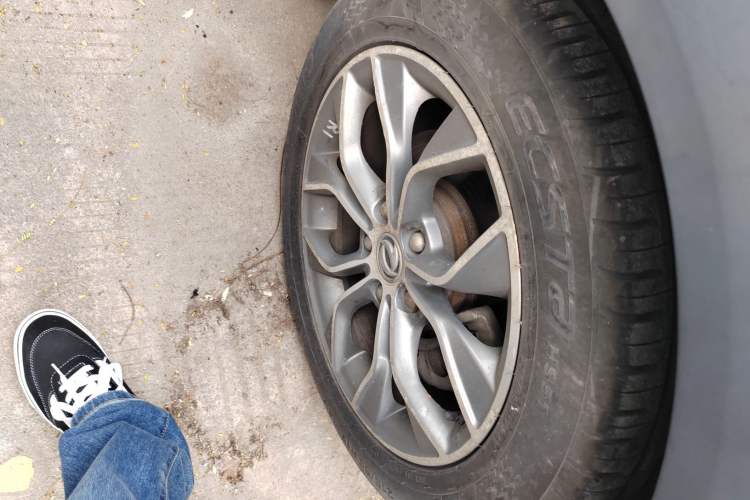 Used FORTHING SX6 2016 1.6L CVT Luxury Model Right Front Wheel Hub