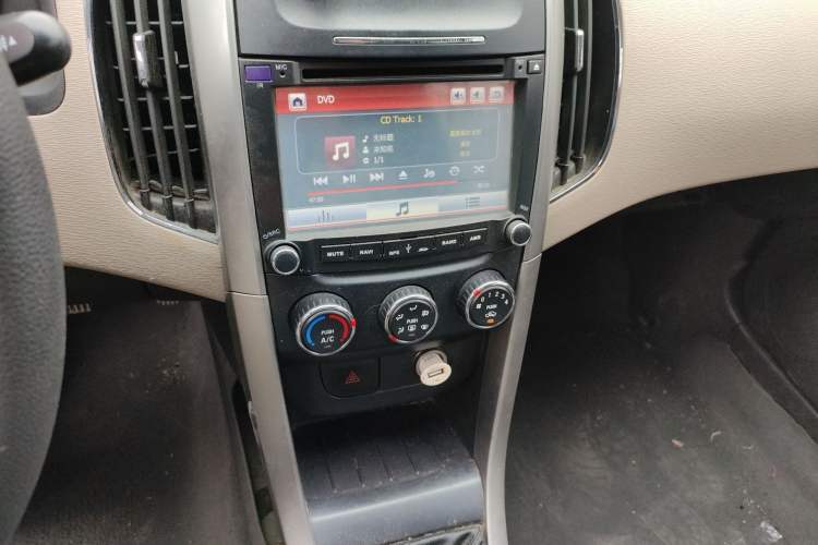 Used Baojun 630 2013 1.8L manual Comfort trim level