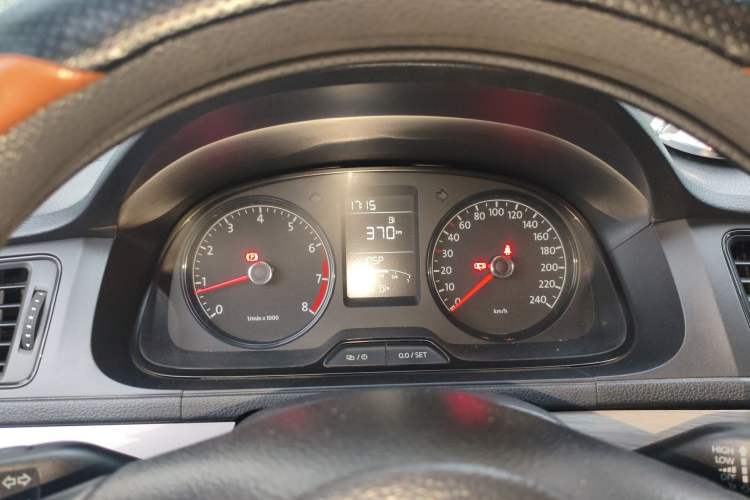 Used Volkswagen Lavida 2013 Revised Classic 1.6L Manual Fashion Edition
