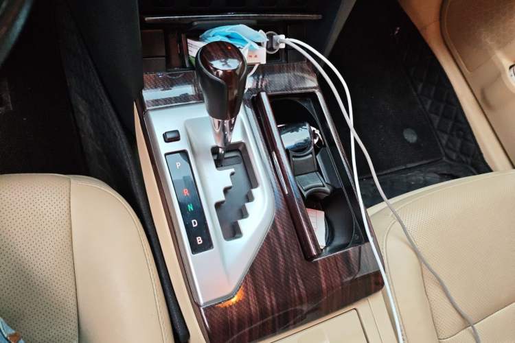 Used Toyota Camry 2015 Dual-Engine 2.5 HG Luxury Navigation Edition