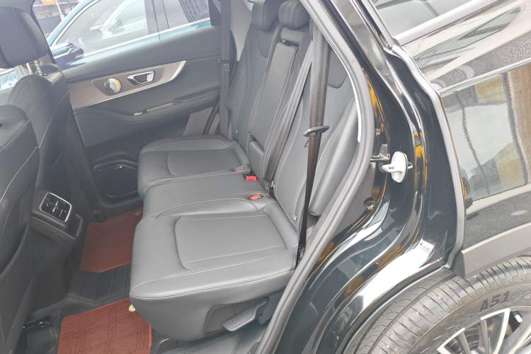 Used Chery Tiggo 8 PRO 2025 290T Two-Wheel-Drive Luxury Edition