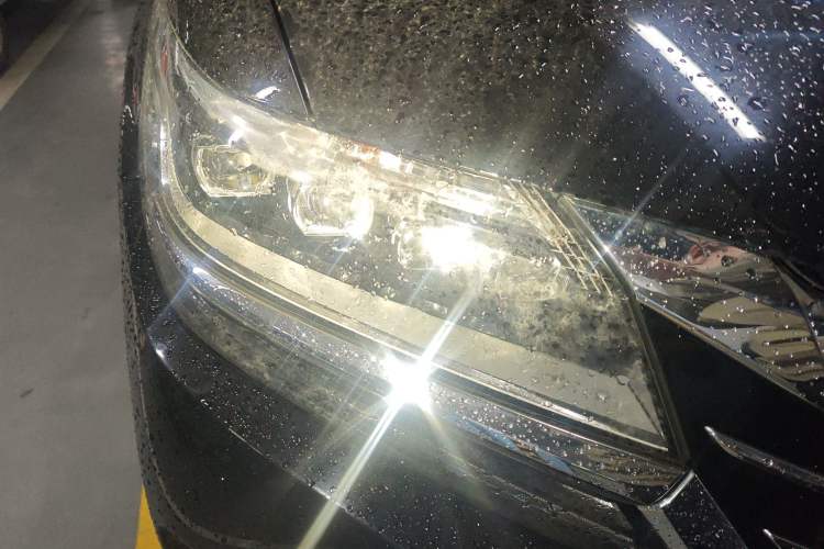 Used Honda Elysion 2016 2.4L Luxury Edition Right Front Headlight