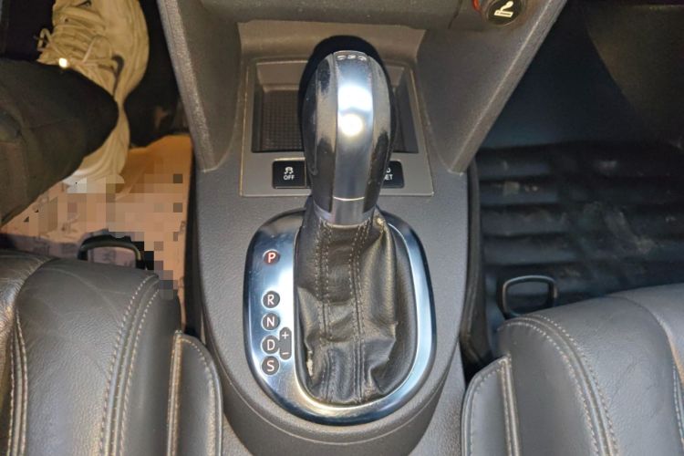 Used Volkswagen Touran 2013 1.4T DSG Comfort Edition 5-Seater Gear Lever