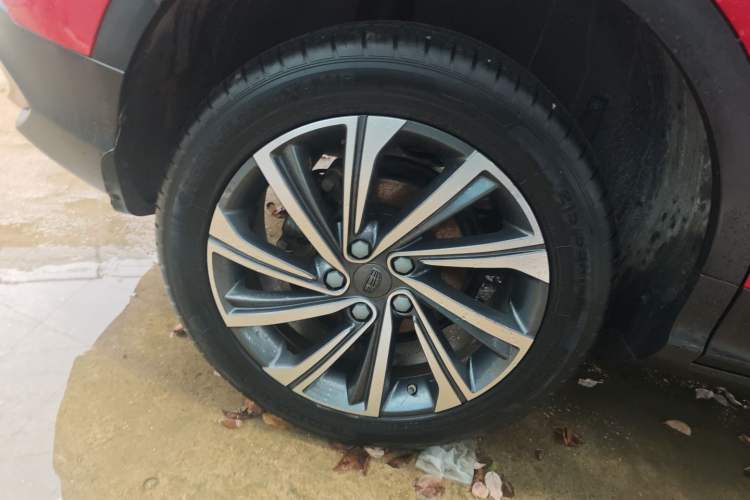 Used Geely Auto Coolray 2019 260T DCT Knight China V Standard