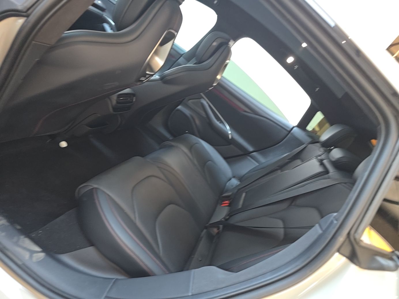 Xiaomi Auto SU7 2024 Four-Wheel Drive Ultra-Long Range Advanced Intelligent Driving Max Edition — снимка 20