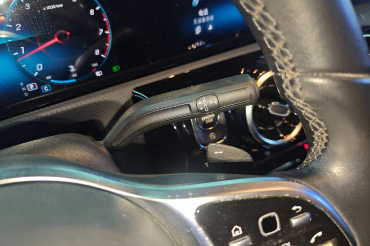 Used Mercedes-Benz A-Class 2019 A 200 Dynamic Edition Gear Lever