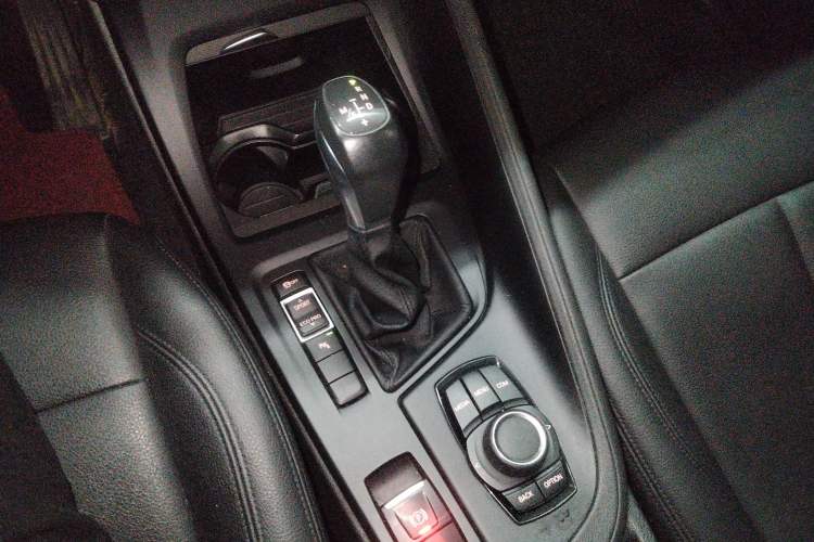 Used BMW X1 2019 sDrive20Li Leading Model Gear Lever