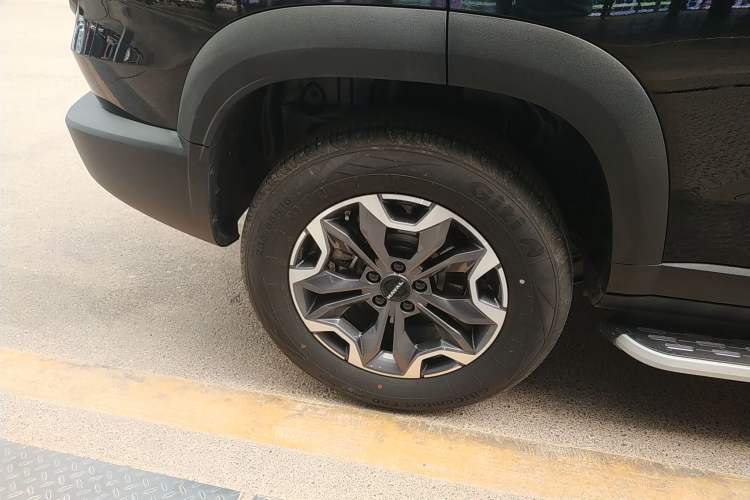 Used Haval DARGO 2024 2.0T DCT Chinese Rural Dog Edition Right Rear Wheel Hub