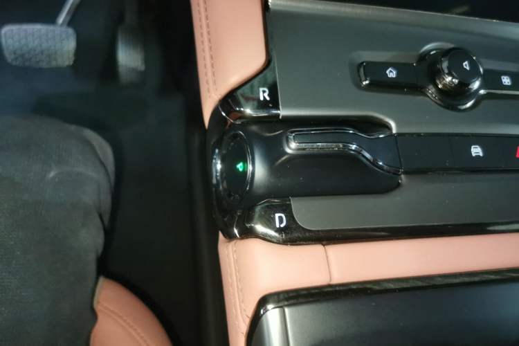 Used Nio EC6 2020 430 km Sport Version Gear Lever