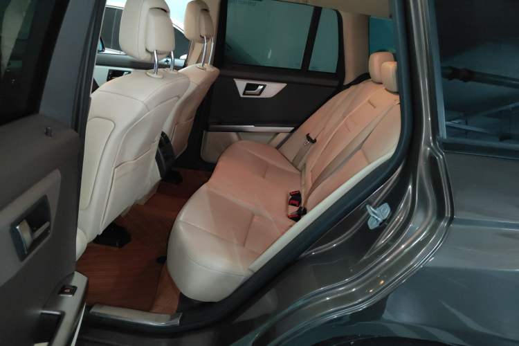 Used Mercedes-Benz GLK-Class 2014 GLK 260 4MATIC Dynamic Model Left Rear Seat