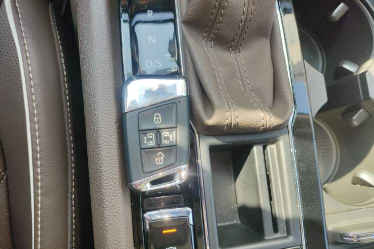 Used Volkswagen Viloran 2020 380TSI Prestige Edition
