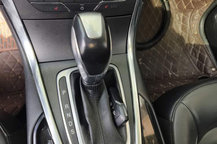 Used Ford Edge 2016 EcoBoost 245 Two-Wheel-Drive Titanium 7-Seater