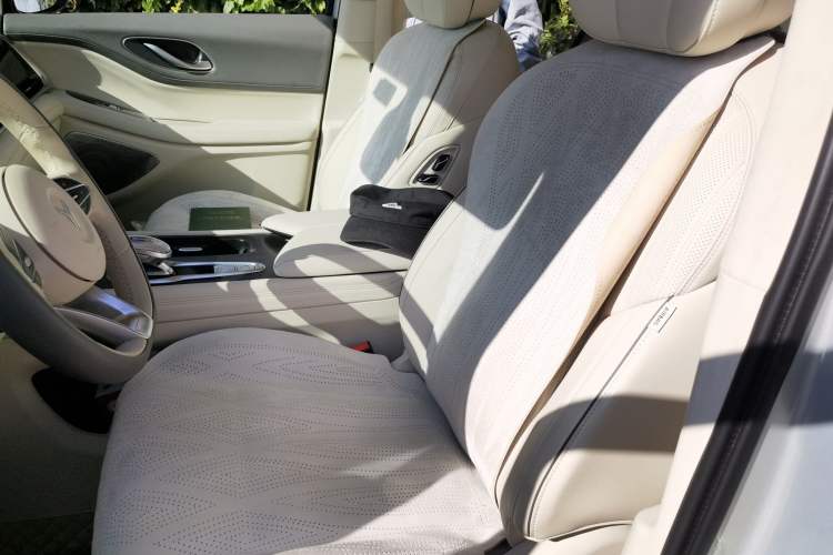 Used VOYAH Dream 2024 PHEV Ultra-Long Range Flagship Edition Left Front Seat