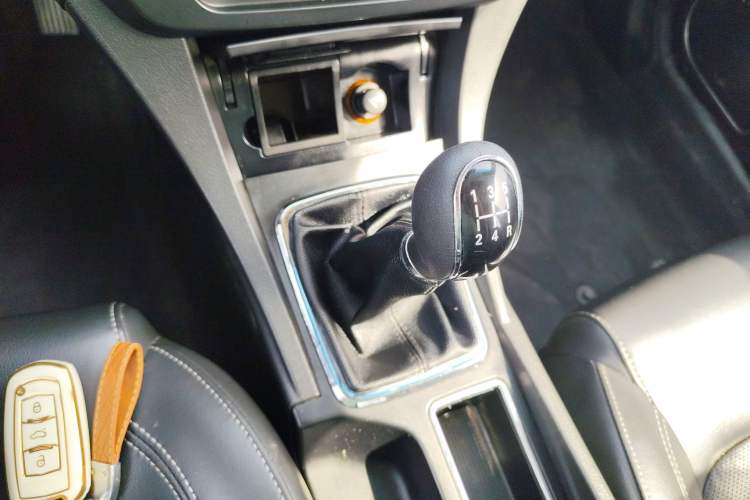 Used Geely Auto Emgrand 2017 Sedan Million Edition 1.5L Manual Upward Connect Version