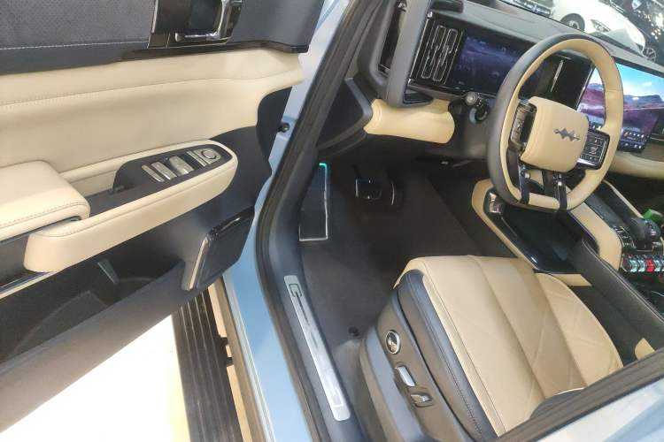 Used Formula Leopard Leopard 5 2023 Cloud Ride Flagship Edition