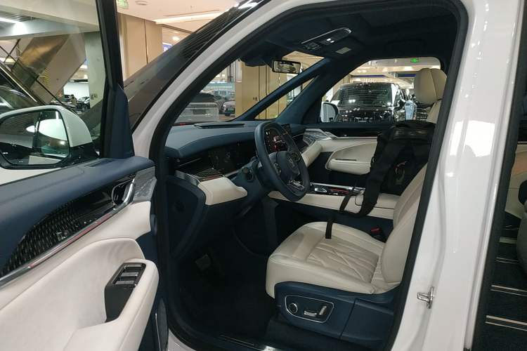 Used Zeekr 009 2024 Six-Seat Executive Version 4WD 108 kWh