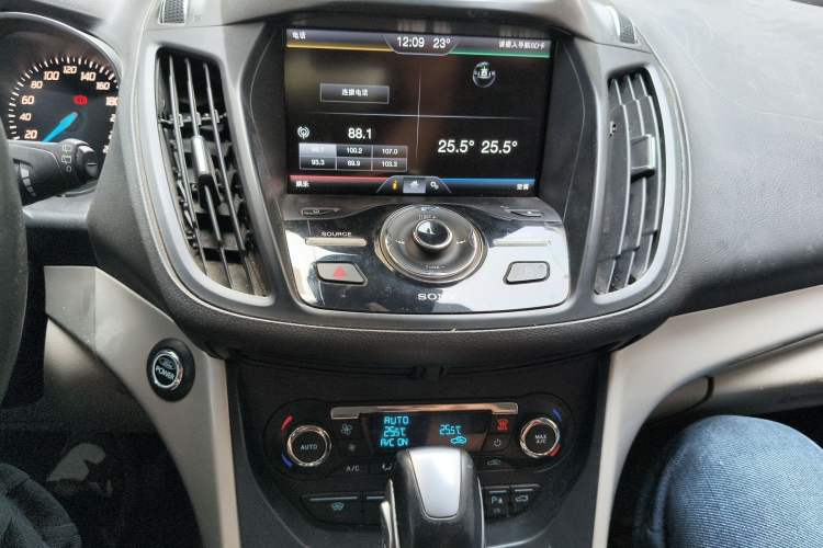 Used Ford Kuga 2013 2.0L GTDi Four-Wheel Drive Premium Model
