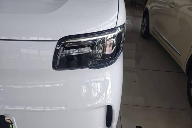 Used Wuling Zhiguang New Energy 2025 Model 305km Ambitious Edition